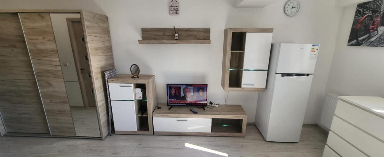 Studio 32 Bulevardul Oltenia Craiova Exterior photo